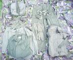 KL plunjebaal met wat inhoud, Ophalen, Landmacht, Nederland, Kleding of Schoenen