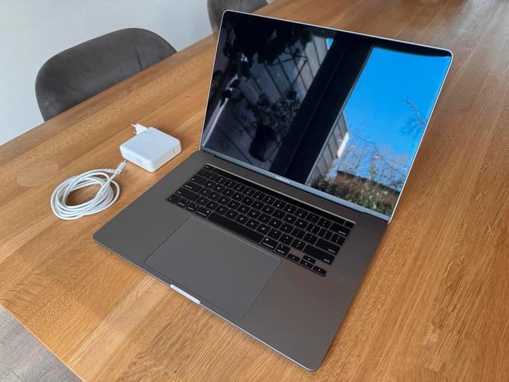 MacBook Pro, 16inch, 512Gb opslag, 16Gb, Touchbar,als nieuw!, Computers en Software, Apple Macbooks, Zo goed als nieuw, MacBook Pro