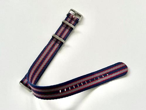 Nato Strap Blauw/ Grijs/ Rood 20mm NIEUW, Sieraden, Tassen en Uiterlijk, Horloges | Dames, Nieuw, Overige merken, Ophalen of Verzenden