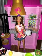 Life in a Dreamhouse Barbie, Teresa & Raquelle poppen ZGAN!!, Ophalen of Verzenden, Zo goed als nieuw, Barbie