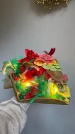 Carnavals hoed zelf gemaakt rood geel groen met lampjes, Ophalen of Verzenden, Zo goed als nieuw, Jongen of Meisje