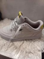 Witte Puma Sneakers - Maat 39 - Zo goed als nieuw, Puma, Wit, Ophalen of Verzenden, Sneakers of Gympen