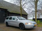 Volvo V70 2.4 140PK 2005 Youngtimer Leer Trekhaak, Auto's, Voorwielaandrijving, 1800 kg, Zwart, Stationwagon