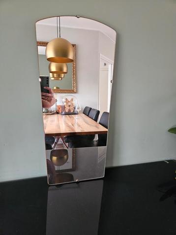 Retro / vintage spiegel met houten achterzijde beschikbaar voor biedingen