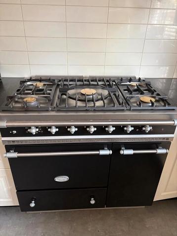 Lacanche Vougeot
zwart met Inox accenten beschikbaar voor biedingen