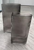 Fonq • set 2 vazen • rookglas geribbeld • koopje, Huis en Inrichting, Woonaccessoires | Vazen, Overige kleuren, Ophalen of Verzenden