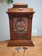 Antieke tafel klok met sleutel, Antiek en Kunst, Ophalen