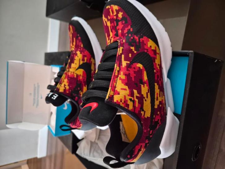 Nike HyperAdapt 1.0 – Self Lacing | NIEUW & COMPLEET | 40, Kleding | Heren, Schoenen, Nieuw, Sneakers of Gympen, Zwart, Ophalen of Verzenden