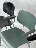 Revolt eettafelstoelen 4x Friso Kramer Ahrend prijs p/stuk, Huis en Inrichting, Stoelen, Gebruikt, Overige kleuren, Holland, Vintage