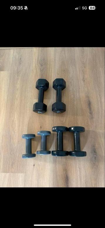 Dumbbells 3&5 kg beschikbaar voor biedingen