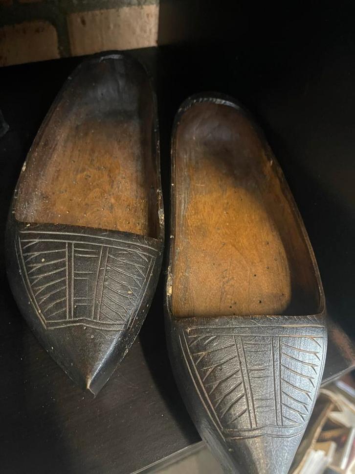 Oude houten klompen met decoratie, Antiek en Kunst, Antiek | Overige Antiek, Ophalen