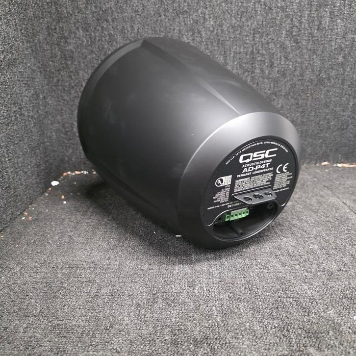 QSC  AD-P4T   design  hangende speakers  nieuw !   20x, Fietsen en Brommers, Brommerhelmen, Zo goed als nieuw, Ophalen of Verzenden