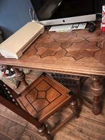 Antiek Bureau met Stoel - Houtsnijwerk & Inlegwerk, Ophalen
