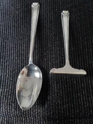 Zilveren kinder lepel en zilveren schrapet beschikbaar voor biedingen