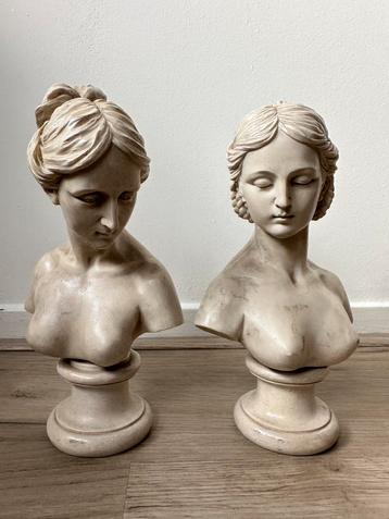 2 klassieke vrouwelijke bustes beeldjes beschikbaar voor biedingen