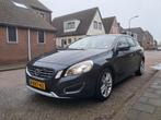 Volvo V60 T5 241pk Automaat 2013 Cognac Lederen bekleding, Auto's, 1800 kg, 4 cilinders, USB, Particulier