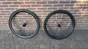 Bontrager Elite 35 carbon wielen beschikbaar voor biedingen