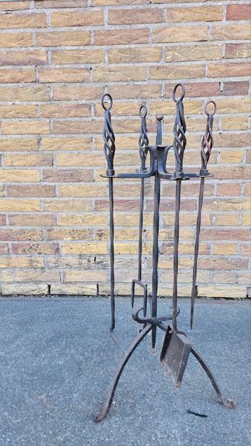 Open haard set. beschikbaar voor biedingen