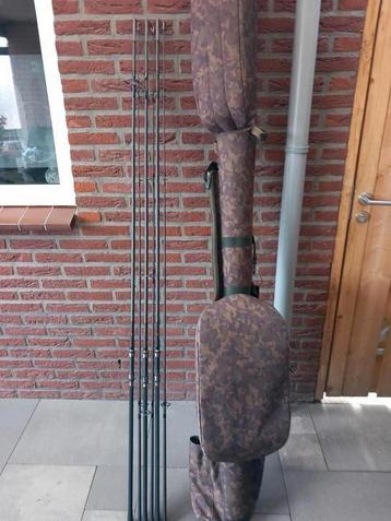 3 Zo goed als Nieuwe 12ft Shimano TX2 Karperhengels.  beschikbaar voor biedingen
