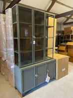 Vitrinekast groen metaal glas exclusief 142 cm breed actie, Met deur(en), Zo goed als nieuw, Glas, 150 tot 200 cm