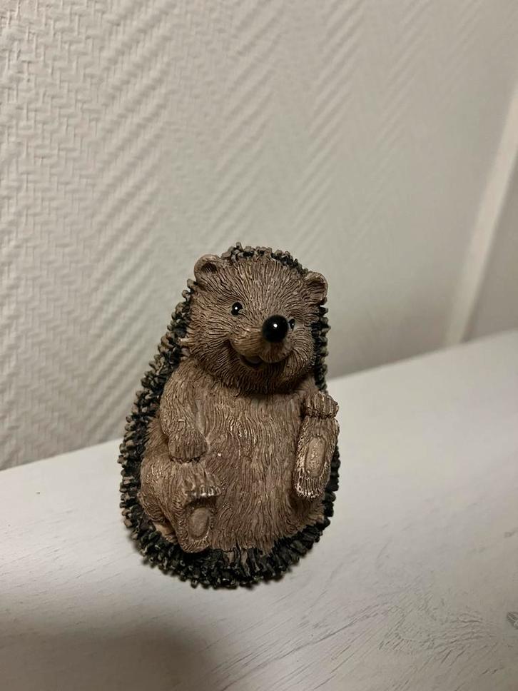 Te Koop Schattig Egeltje Egel Beeldje Herfst, Verzamelen, Beelden en Beeldjes, Zo goed als nieuw, Dier, Ophalen of Verzenden