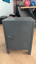 2x locker Nachtkastje, Ophalen, Minder dan 45 cm, Metaal of Aluminium, 55 tot 70 cm