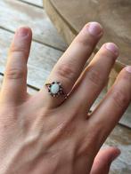 Vintage antieke ring opaal met robijnen en diamant, Ophalen of Verzenden, Zo goed als nieuw, 17 tot 18, Met edelsteen
