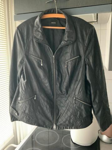 Zwarte  croco leatherlook  jas, maat 46/48 beschikbaar voor biedingen