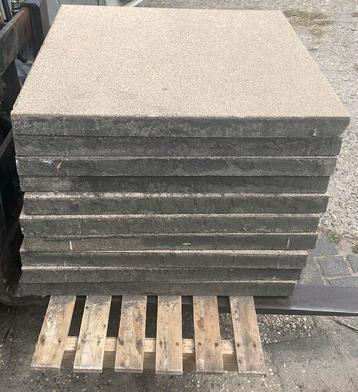 80x80x6 tegels beschikbaar voor biedingen