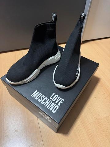 Love Moschino Sneakers - Stijlvol & Comfortabel! beschikbaar voor biedingen