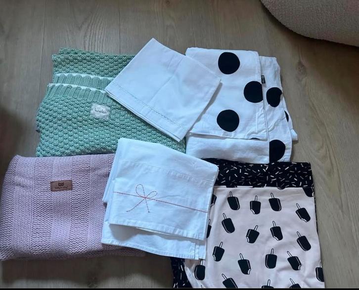 Grote set net beddengoed en dekentjes, Kinderen en Baby's, Kinderkamer | Beddengoed, Gebruikt, Deken of Dekbed, Roze, Meisje, Ophalen of Verzenden