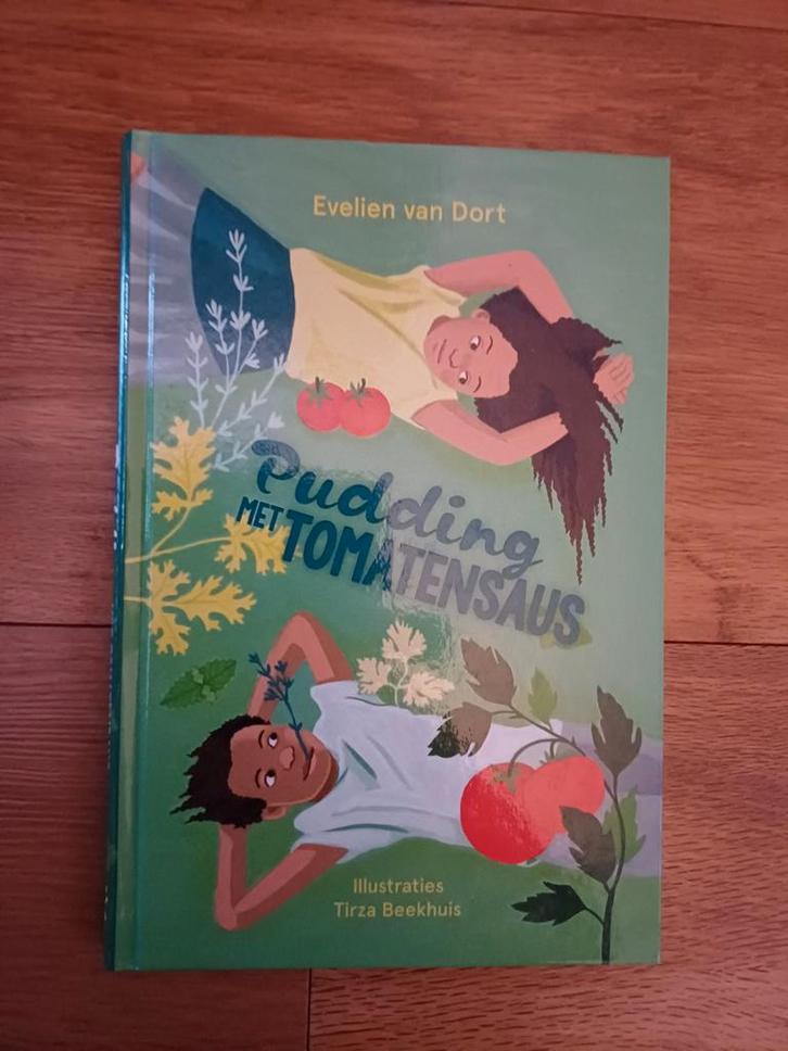 Evelien van Dort - Pudding met tomatensaus. Nieuw, Boeken, Kinderboeken | Jeugd | 10 tot 12 jaar, Nieuw, Ophalen of Verzenden