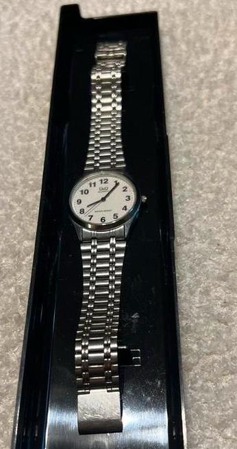 Vintage Q&Q Quartz Horloge - Stainless Steel beschikbaar voor biedingen