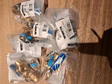 10 stopkranen 1/21/2 beschikbaar voor biedingen