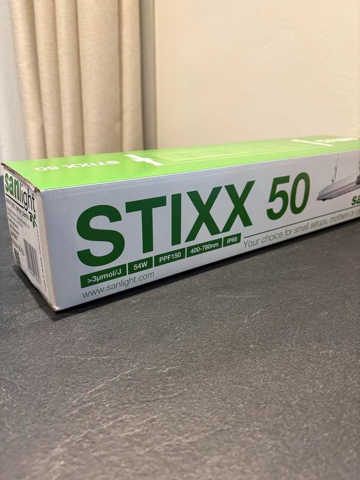 2x Sanlight Stix 50 - Nieuw in doos! LED kweek lamp, Tuin en Terras, Kweekspullen, Nieuw, Ophalen of Verzenden