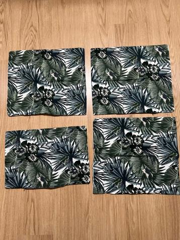 4 Kussenhoezen Tropische Print groen wit beschikbaar voor biedingen