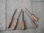 TE KOOP VIJF OUDE HOUT BEITELS, Doe-het-zelf en Verbouw, Gereedschap | Handgereedschap, Ophalen of Verzenden, Gebruikt