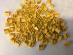Lego dakpan 2x2 omgekeerd geel, Ophalen of Verzenden, Gebruikt, Losse stenen, Lego