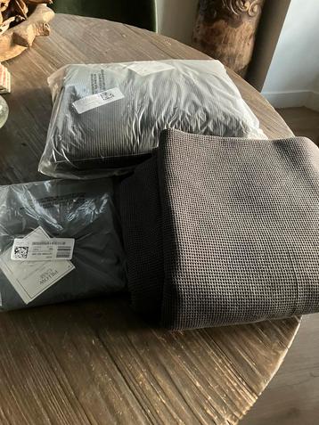 H&M Home Wafelsprei 260x260 + 2 Kussenslopen beschikbaar voor biedingen