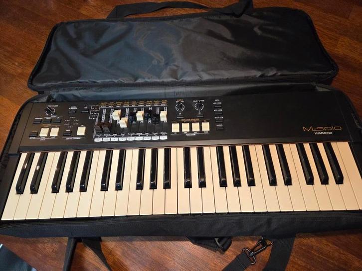 Hammond M-Solo - Zo goed als nieuw!, Muziek en Instrumenten, Keyboards, Zo goed als nieuw, 49 toetsen, Overige merken, Midi-aansluiting
