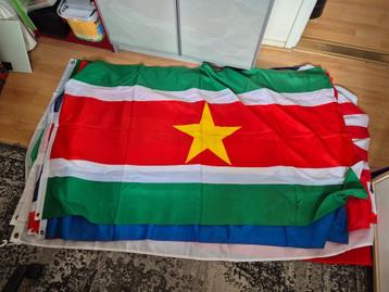 Suriname vlag beschikbaar voor biedingen