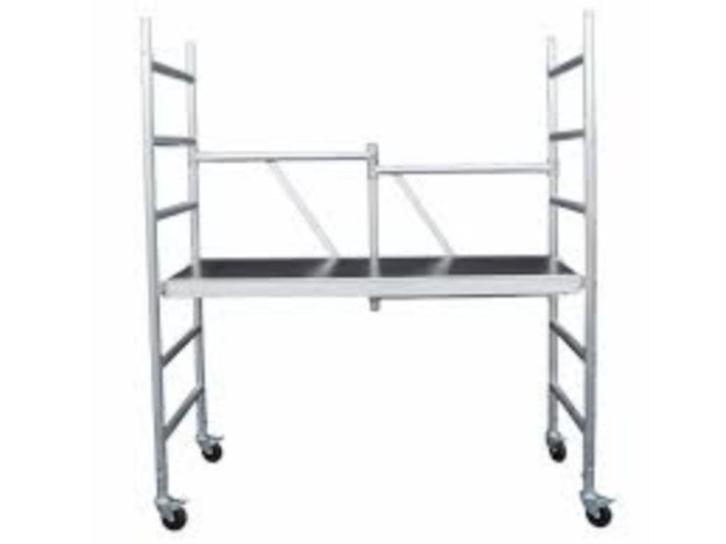 Te Huur: Kamersteiger | Werkhoogte 3.0m of 3.8m | Vanaf €10, Doe-het-zelf en Verbouw, Steigers, Zo goed als nieuw, Rolsteiger of Kamersteiger