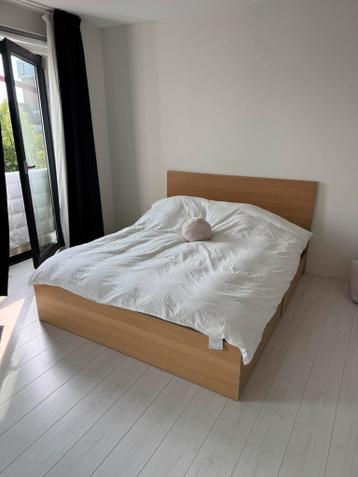 Ikea bed MALM Bedframe, met 2 bedlades, eikenfineer, 180x200 - afbeelding 2