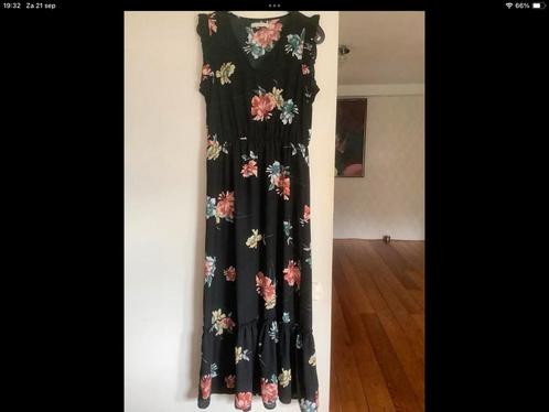 Mooi nieuw merk jurkje jurk , M, Kleding | Dames, Jurken, Nieuw, Maat 38/40 (M), Overige kleuren, Onder de knie, Verzenden