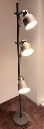 IKEA Hektar Vloerlamp 3-lamps, Huis en Inrichting, Lampen | Vloerlampen, Ophalen, Zo goed als nieuw, Metaal, Modern