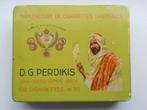 D.G.Perdikis Carlovassi Samos Grece Cigarettes blik, Verzamelen, Blikken, Ophalen of Verzenden, Zo goed als nieuw, Overige