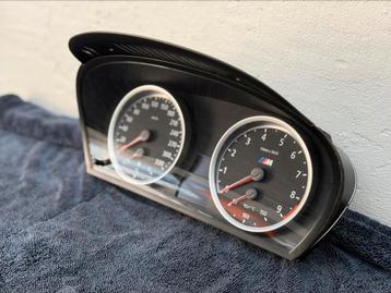 BMW E60 M5 Tellerklok 330km/h Instrumentenpaneel beschikbaar voor biedingen