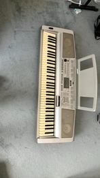 Yamaha keyboard met pedaal., Muziek en Instrumenten, Yamaha, Ophalen of Verzenden, Aanslaggevoelig, 61 toetsen