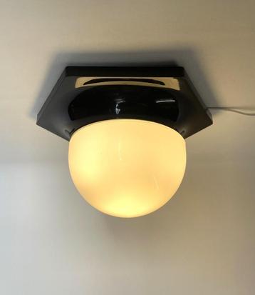 plafondlamp, plafonnière in zwart/wit jaren '70 vintage beschikbaar voor biedingen