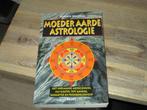 Kenneth Meadows moeder aarde astrologie, Boeken, Ophalen of Verzenden, Zo goed als nieuw, Astrologie, Achtergrond en Informatie